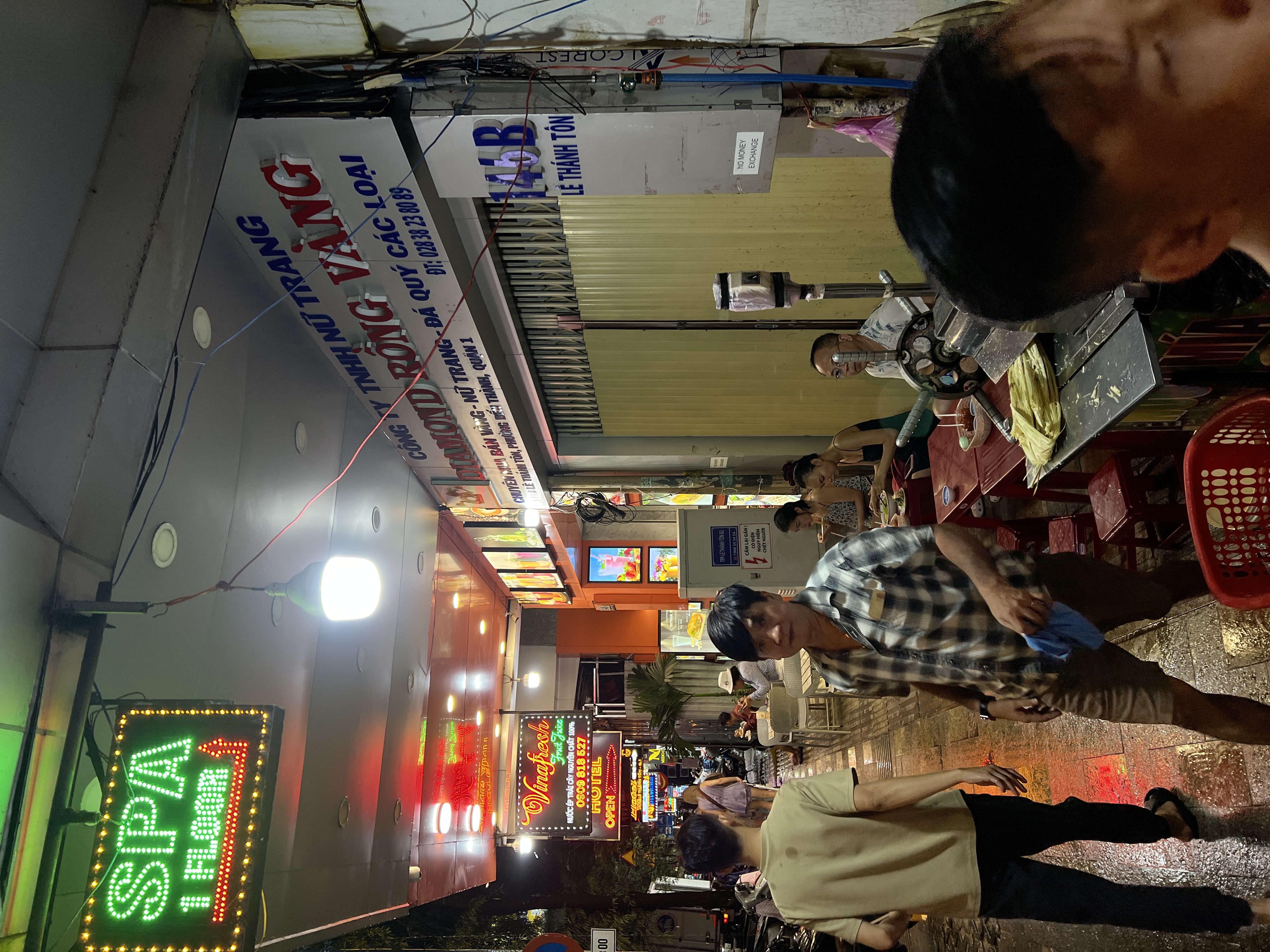 Вывеска Мишлен