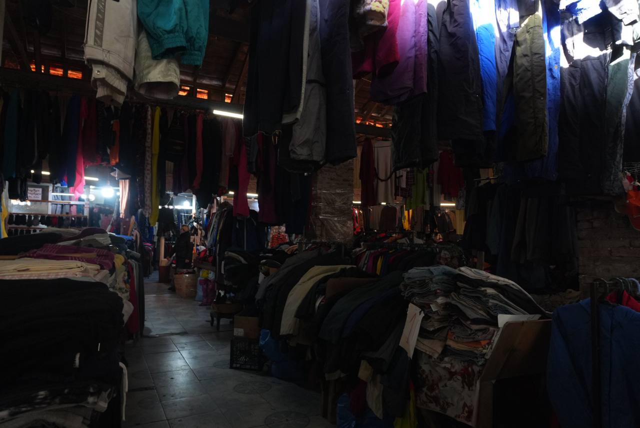 Одежда на рынке